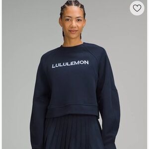 Scuba Oversized Pullover
Wordmark💙